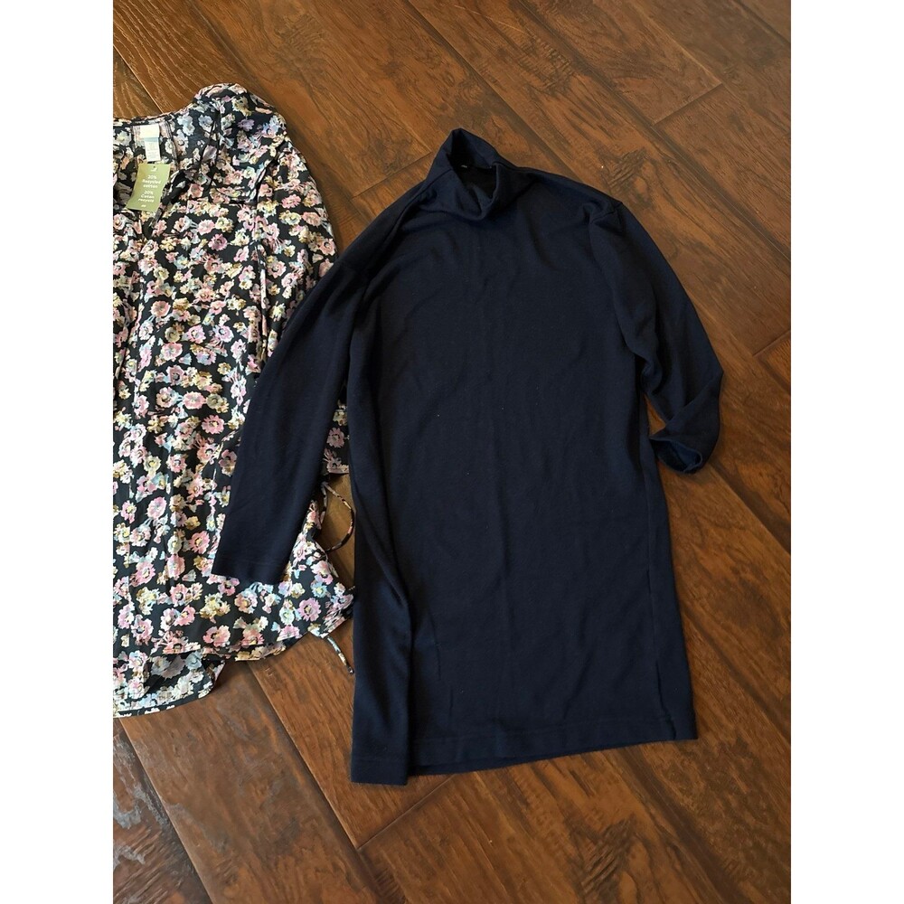 8-Piece Women’s Size L Clothing Bundle Dresses, Romper & Tops – H&M, Uniqlo - Picture 6 of 7